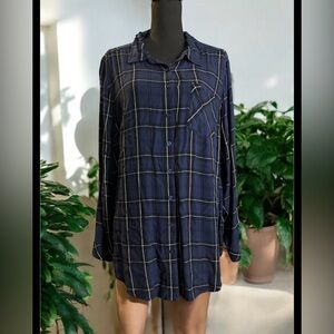 Torrid navy blue plaid twill button-down shirt made of 100% rayon Size 3X